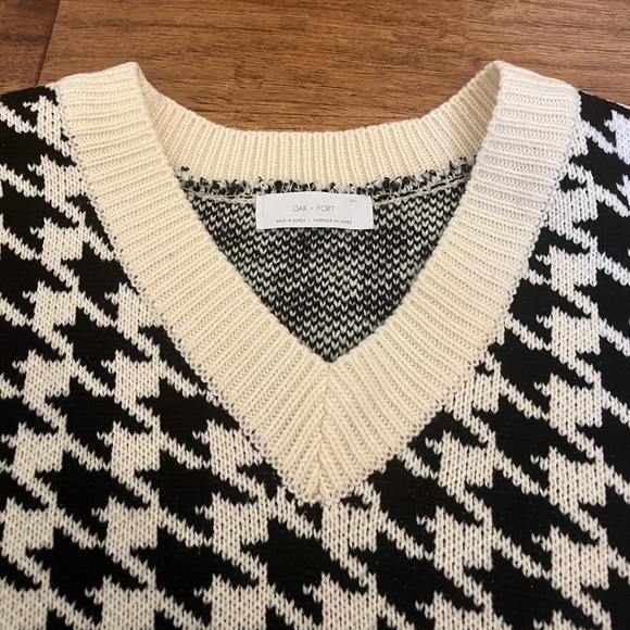 Oak + Fort Houndstooth Sweater Vest, Size Small - Picture 9 of 14